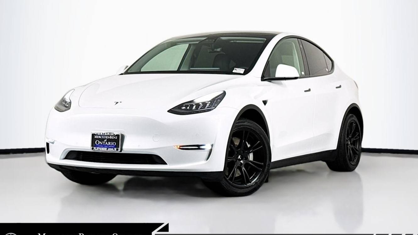 TESLA MODEL Y 2021 5YJYGDED2MF105535 image